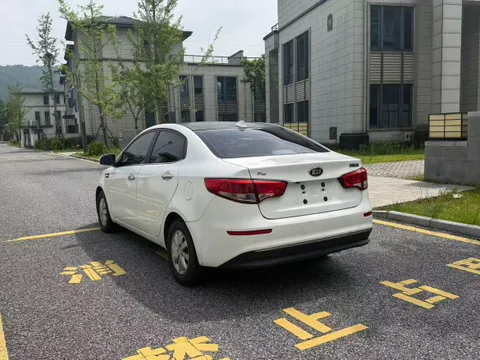 Kia K2