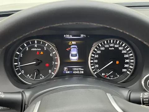 Infiniti Q50L
