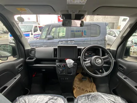 Nissan Clipper Van