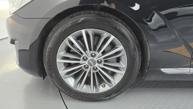 Genesis G90 (EQ900)