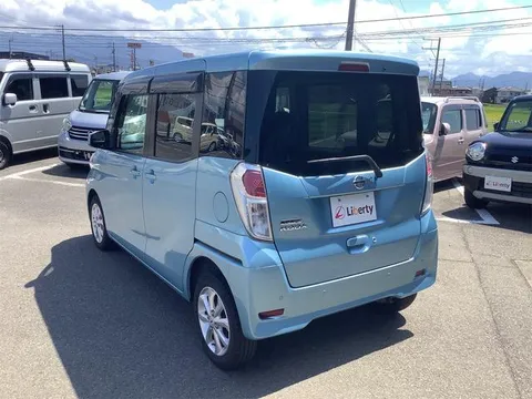 Nissan Dayz Roox