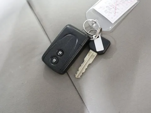 Toyota Pixis Space