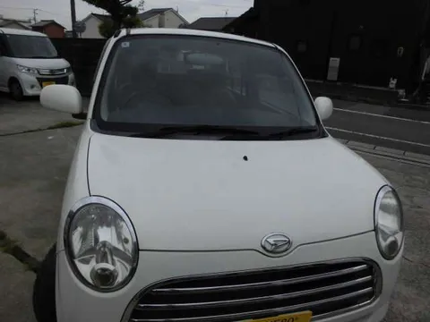 Daihatsu Mira Gino