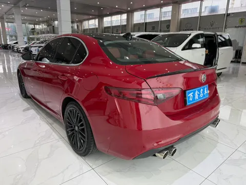 Alfa Romeo Giulia