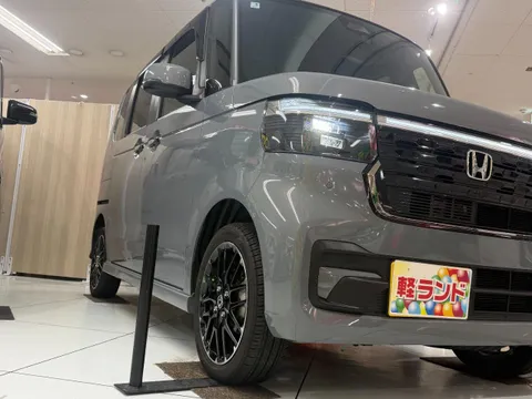 Honda N-BOX Custom