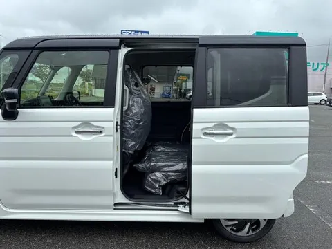 Suzuki Spacia Custom