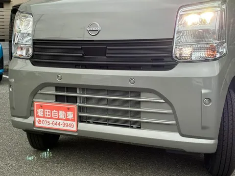 Nissan Clipper Van