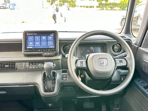 Honda N-BOX Custom