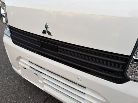 Mitsubishi Minicab Van