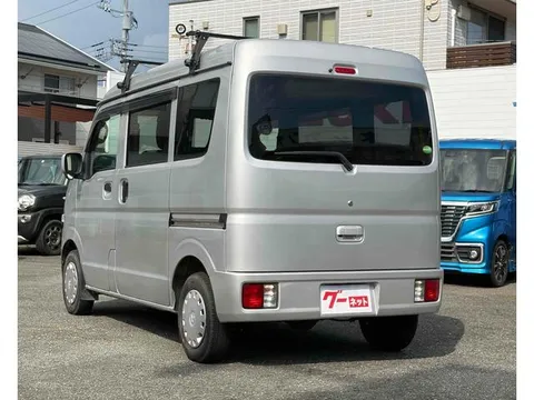 Mitsubishi Minicab Van