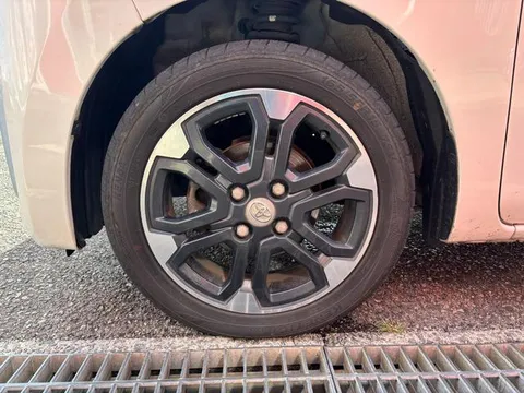Toyota Pixis Mega