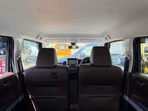 Honda N-BOX Slash