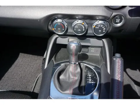 Mazda MX-5 (Roadster)