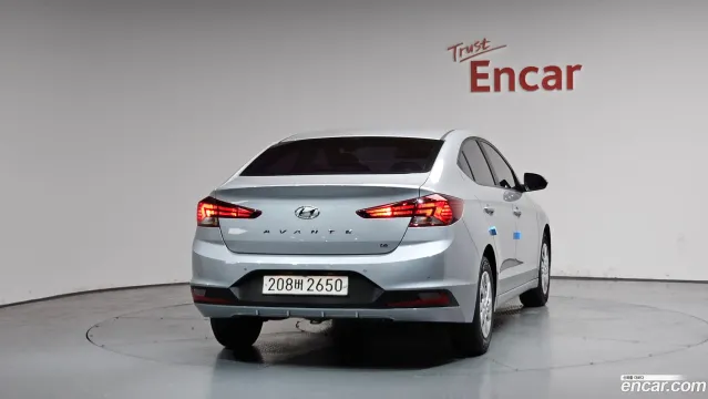 Hyundai Elantra (Avante)