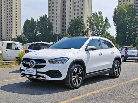Mercedes-Benz Mercedes-Benz GLA