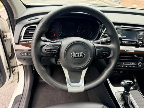 Kia K4