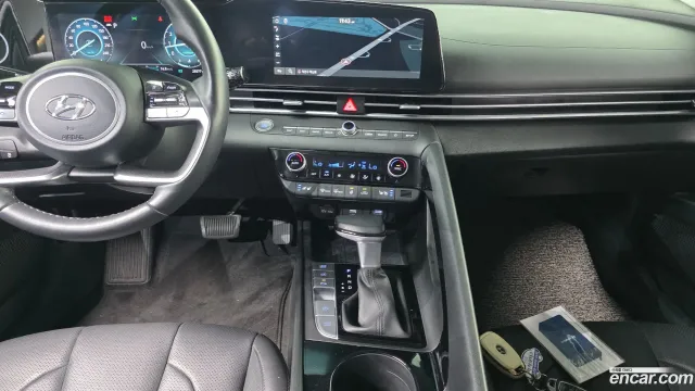 Hyundai Elantra (Avante)