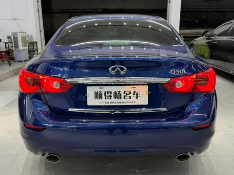 Infiniti Q50L