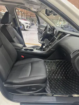 Infiniti Q50L