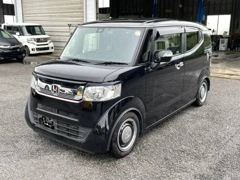 Honda N-BOX Slash