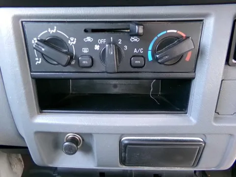 Mitsubishi Minicab Van