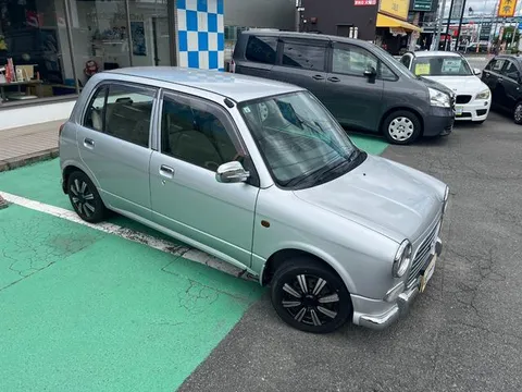 Daihatsu Mira Gino