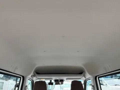 Mitsubishi Minicab Van