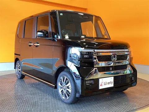 Honda N-BOX Custom