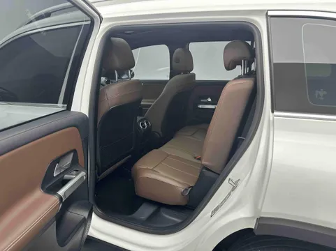 Mercedes-Benz Mercedes-Benz GLB