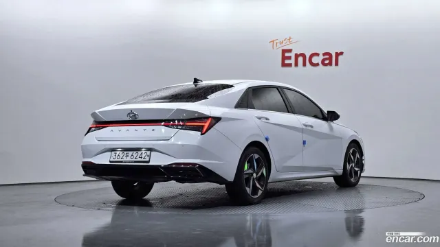 Hyundai Elantra (Avante)