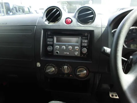 Nissan KIX