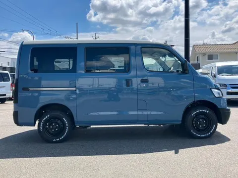 Toyota TownAce Van