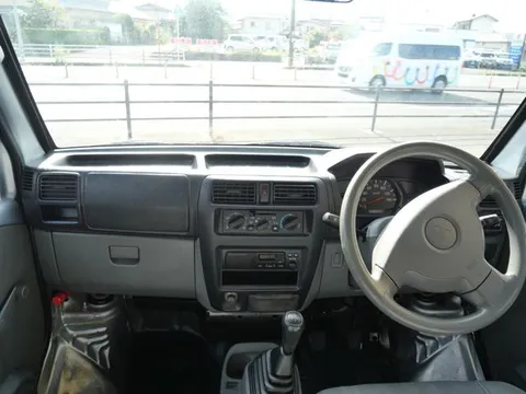 Mitsubishi Minicab Van