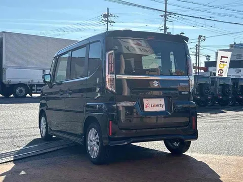 Suzuki Spacia Custom