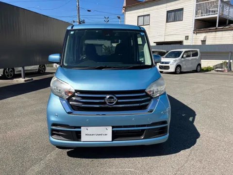 Nissan Dayz Roox