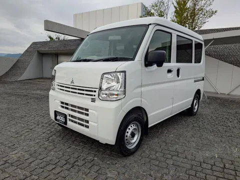 Mitsubishi Minicab Van