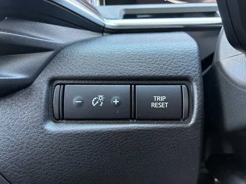 Nissan Note Aura
