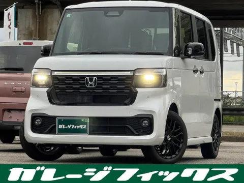 Honda N-BOX Custom