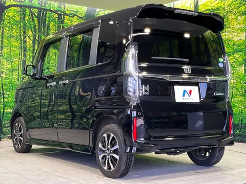Honda N-BOX Custom