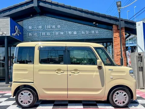 Suzuki Spacia