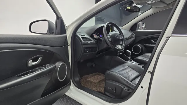 Renault SM3