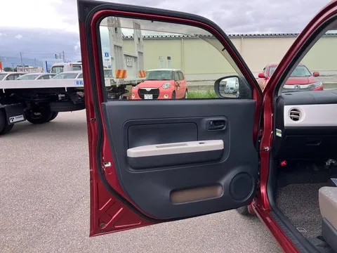 Daihatsu Mira Tocot