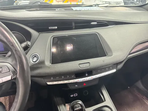 Cadillac XT4