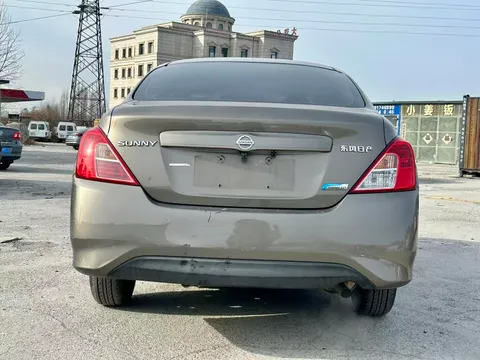 Nissan Sunny
