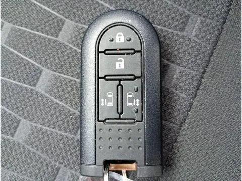 Toyota Pixis Mega
