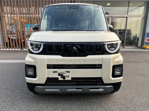 Mitsubishi Delica Mini