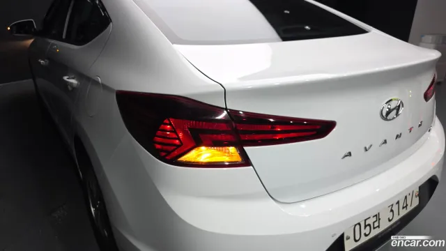 Hyundai Elantra (Avante)