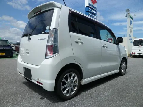 Suzuki Wagon R Stingray