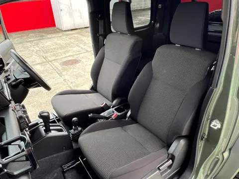Suzuki Jimny Sierra