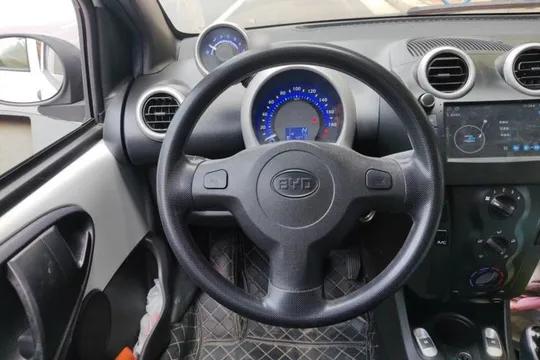 BYD F0